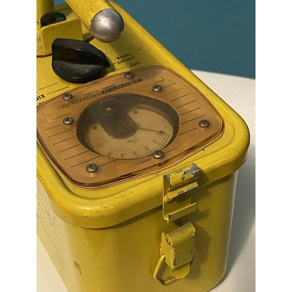 Radiation Detection Survey Meter - Jordan Electronics - CDV-710 Model 2 (24)